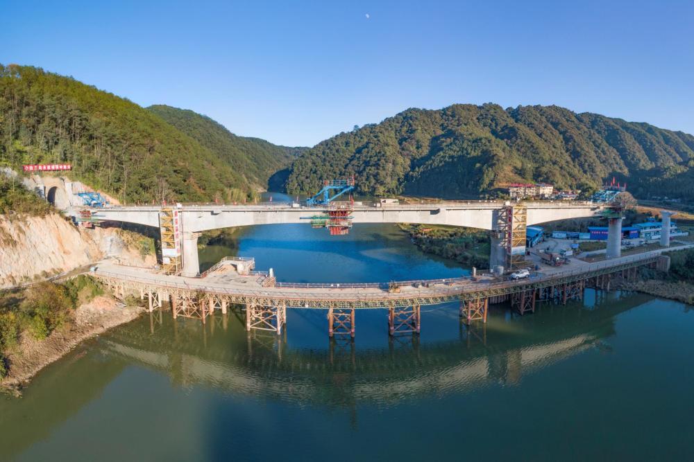 闽西北革命老区首条铁路浦梅铁路开通运营