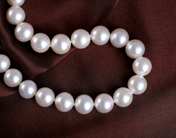 重量通过这一特征更好区分了,贝珠是仿制的工艺品