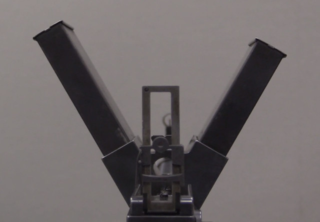 伯顿m1917自动步枪本身还是不错的,但它在竞争中败给了勃朗宁轻机枪