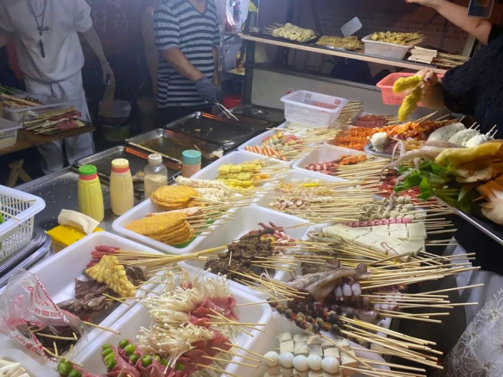 杭州的路边炸串摊,都已经疯狂成这样了吗?_腾讯新闻
