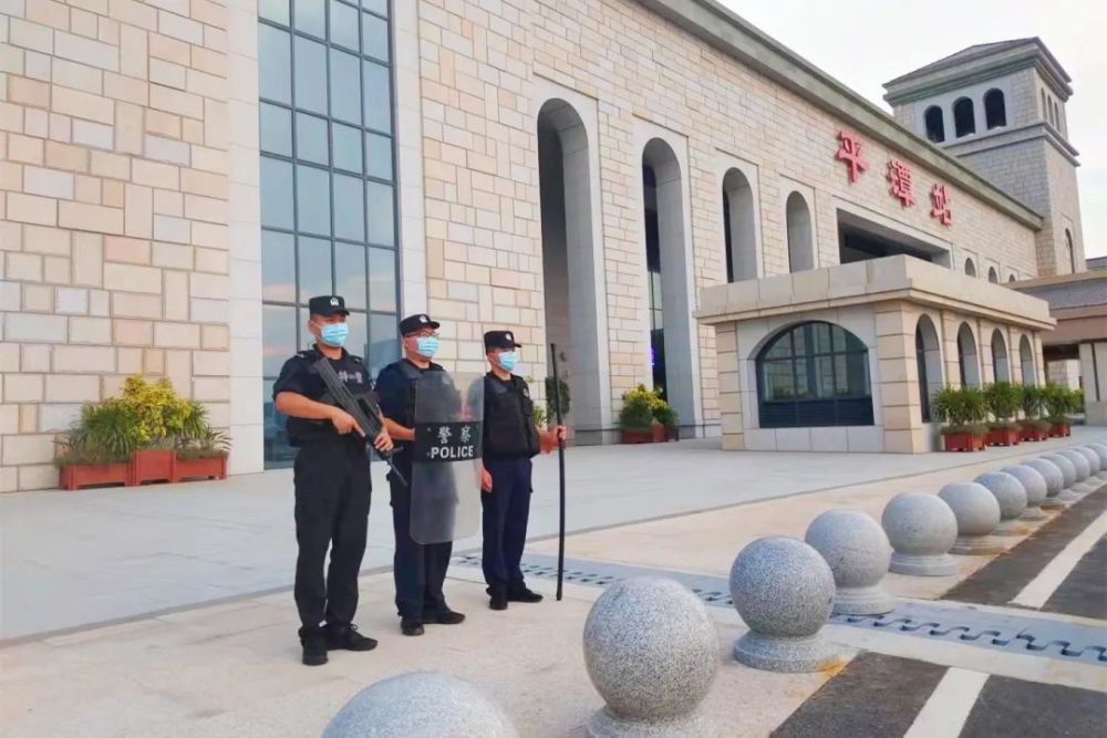 我在岗位上平潭公安开展清查整治确保国庆假期平安有序