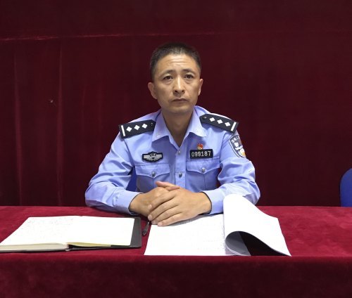 永靖县公安局交警大队召开国庆交通安保工作部署会