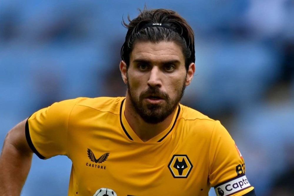 狼队的中场指挥官长传大师阿隆索二世鲁本内维斯