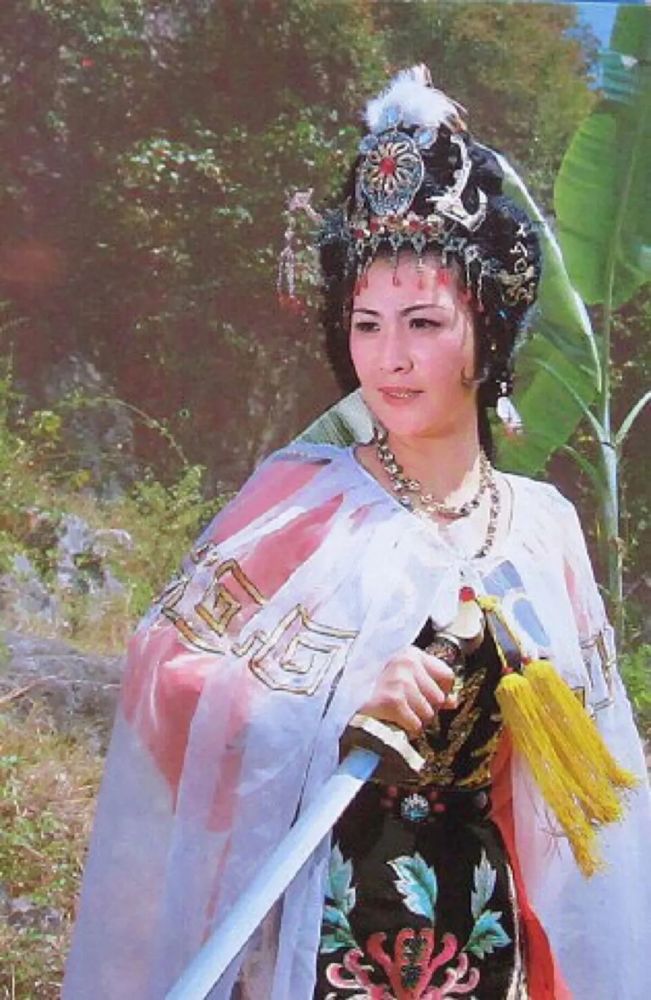 牛魔王真的喜欢铁扇公主却住到玉面狐狸那孙悟空一来就回去