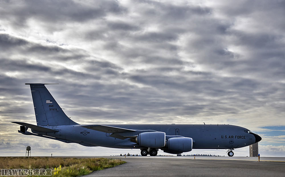 美国空军20架kc-135加油机"大象漫步"场面太大根本无法拍全_腾讯新闻