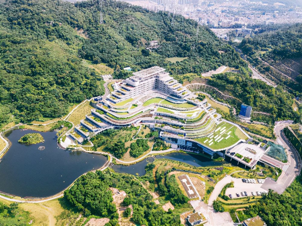 深圳国家基因库(简称国家基因库)基地位于深圳市大鹏新区"禾塘仔"地块