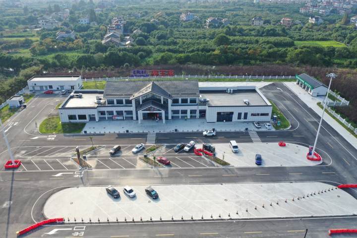 多一个很好钱江通道北接线高速周王庙服务区开通运营