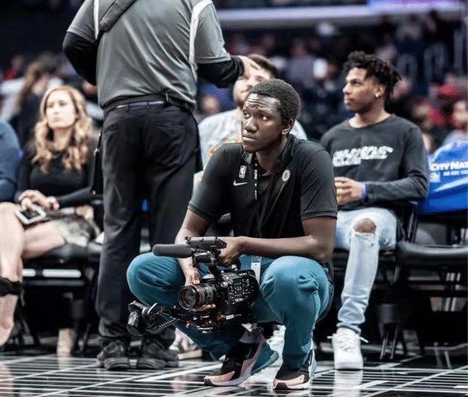 快船 快船摄像师因车祸意外离世，多名NBA球员发表了悼念推文！