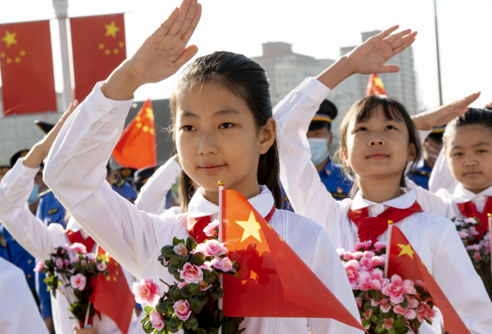 赛罕区为祖国庆生| 国旗下的少先队员赛罕区为祖国庆生| 国旗下的少年