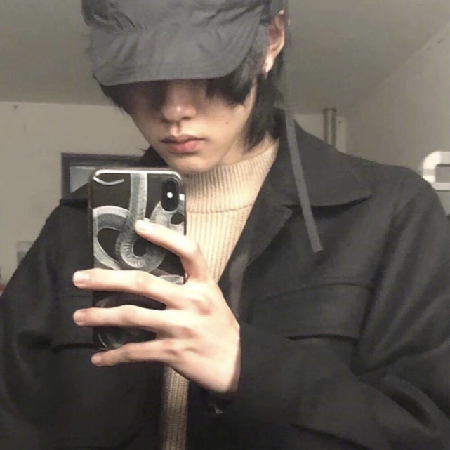 对镜自拍系列酷酷男生头像