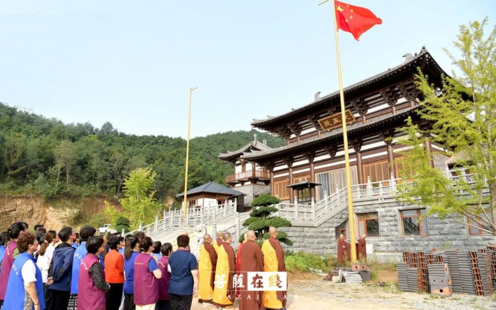 今天122座寺院以这种形式共庆祖国72周年华诞