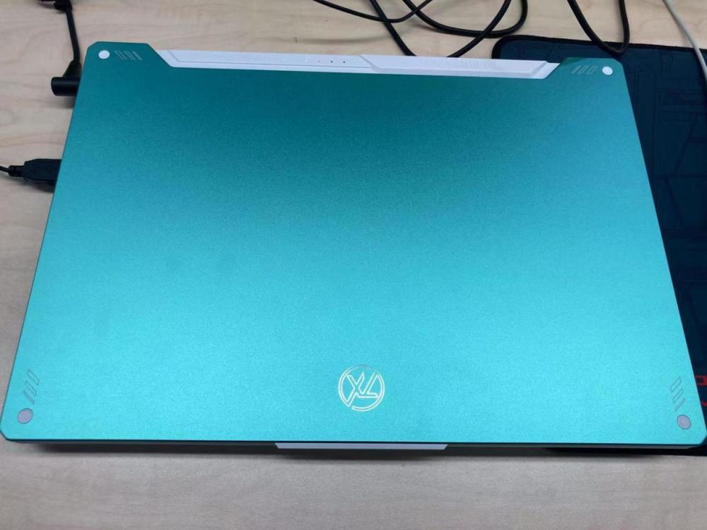 体验华硕天选2魔幻青游戏笔记本