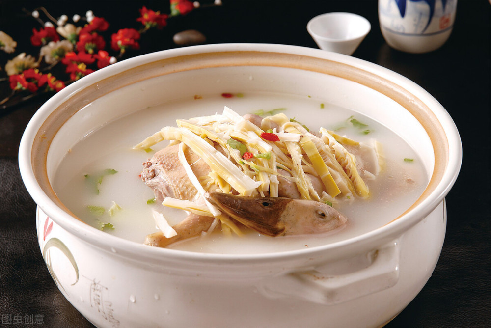 清炖老鸭汤,切记"3不放,加3样"的窍门,鸭汤浓香味道正,还不腥