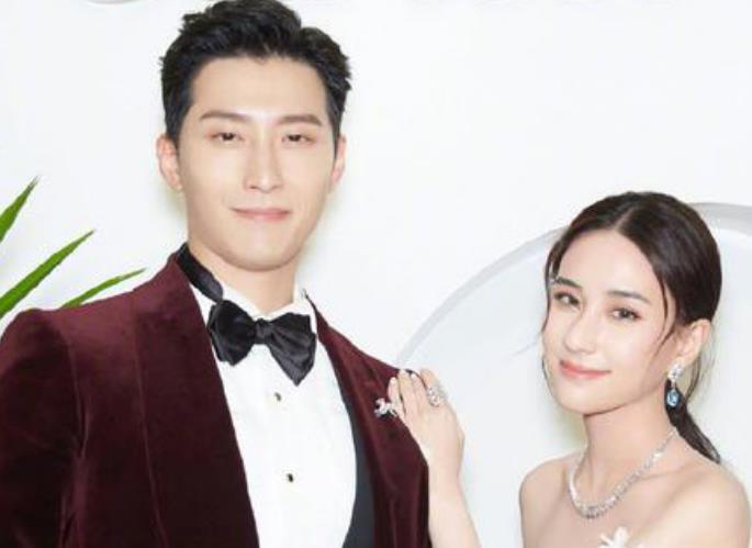 窦骁为何超莲二次庆生:两人甜蜜亲吻,妻子肚子凸起明显_腾讯新闻