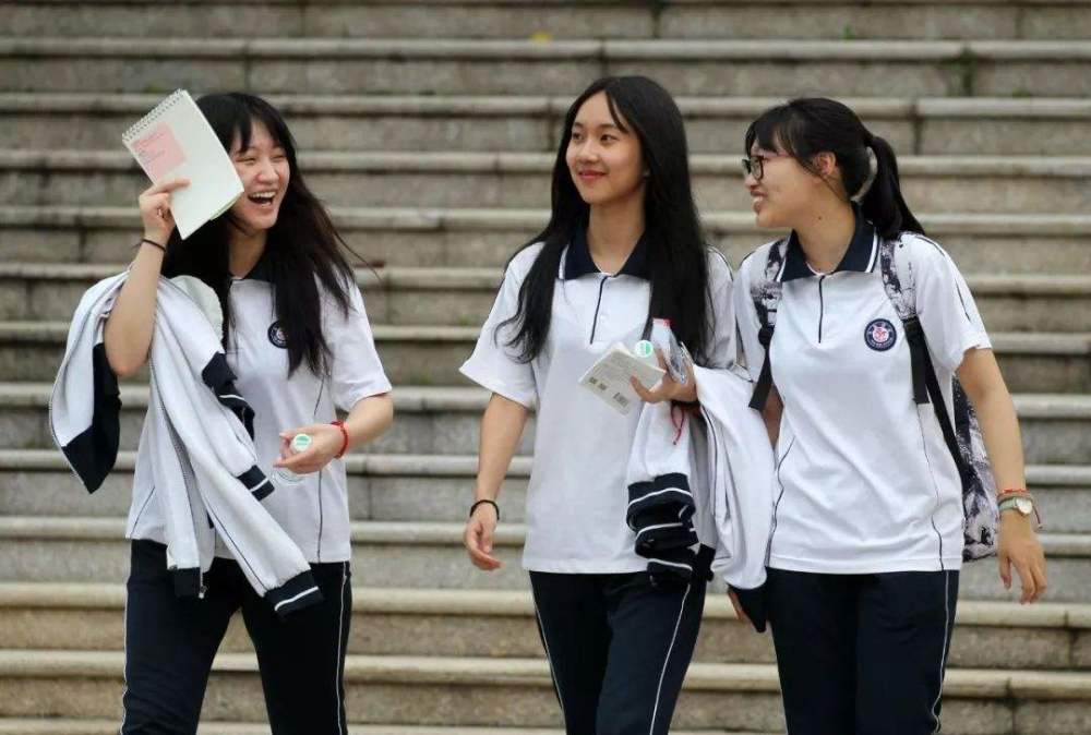 抛开学校的因素来看,天津一中能够拥有如此高的名校录取率,还跟天津市
