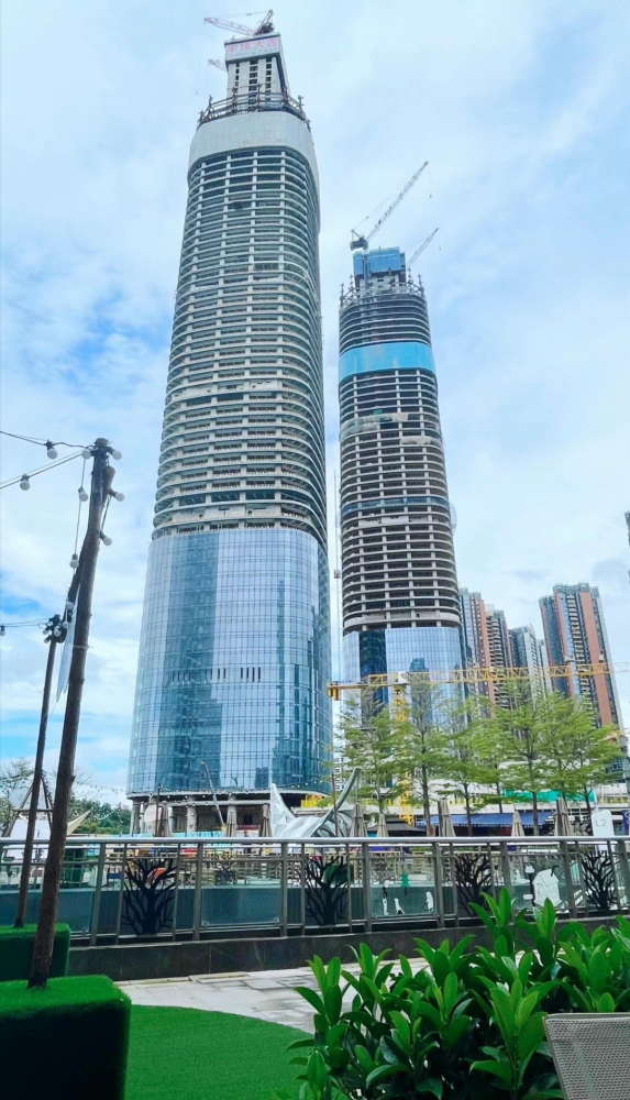 高369米西塔封顶深圳星河雅宝双子塔将成中国最高的等高双子塔