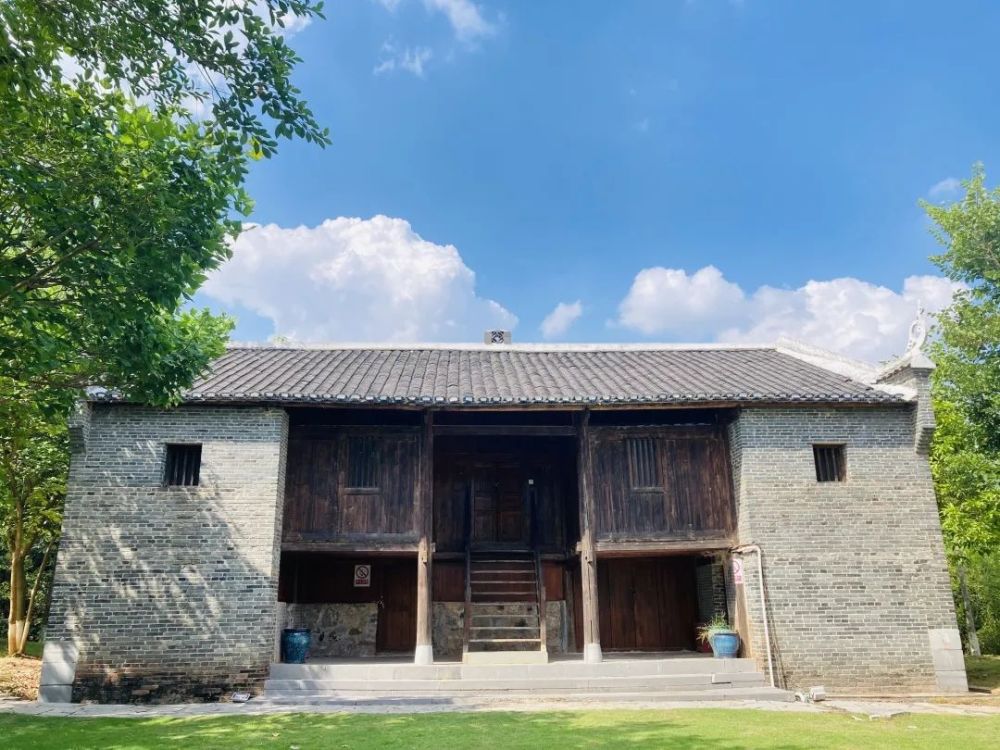 红领巾讲红色故事|毛南族民居_腾讯新闻