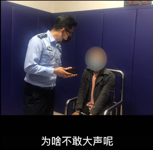 辽宁一私家车贴辱华车贴 不是初犯 部分车贴系定制 腾讯新闻