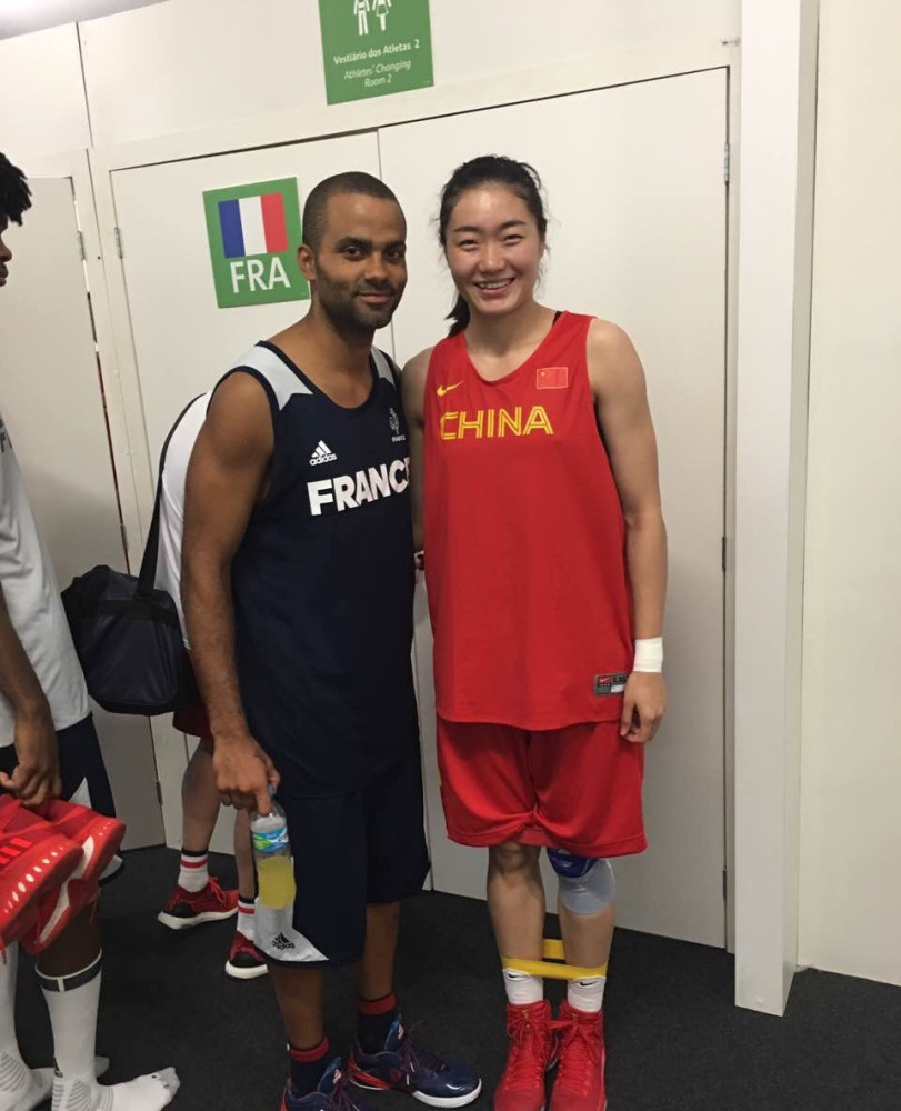 意外!女篮白富美国手公开"征婚",自嘲:因为个高,大龄单身