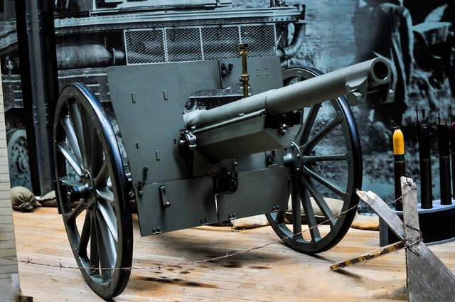 十门二战中口径火炮亮剑的意大利炮其实来自于法国