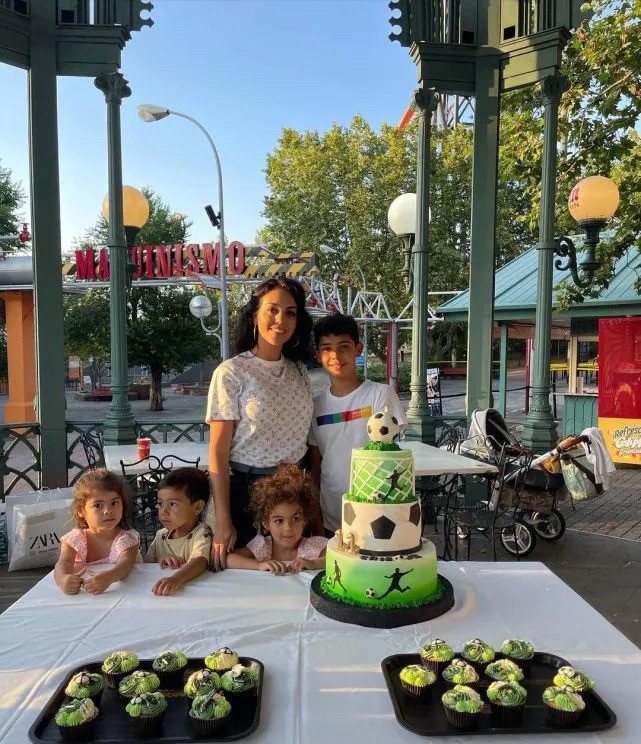 5场5球 C罗状态火热曼联有望争夺冠军 可事业爱情难双丰收 全网搜