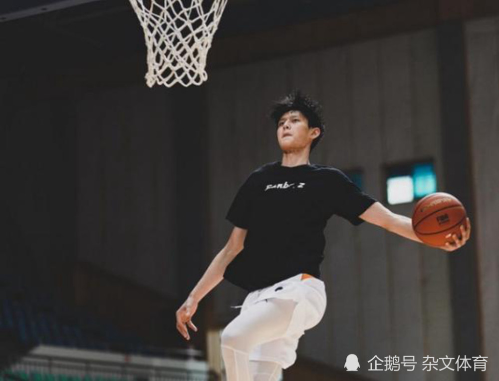 北京首钢男篮 进入发展联盟名单！男篮天才在国外养伤，为了进NBA增重20斤