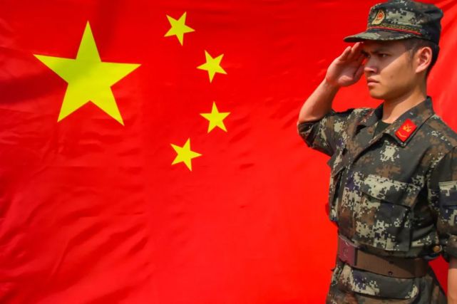 和国旗同框向祖国表白