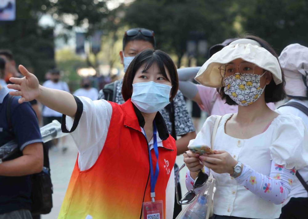 张家界人口数量_湖南|假期第二天张家界武陵源、天门山单日接待人数过万