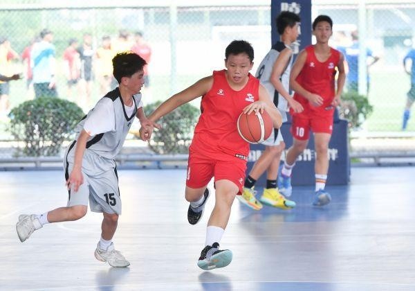 市运会又一项青少年篮球比赛开打