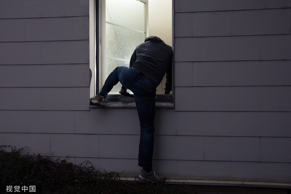 刚出狱就在张北翻墙偷盗被抓!_腾讯新闻