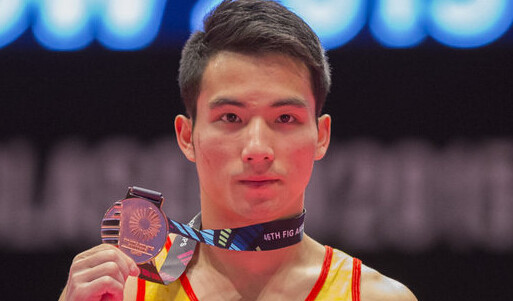 不舍中国体操世界冠军邓书弟宣布退役25年职业生涯画上句号