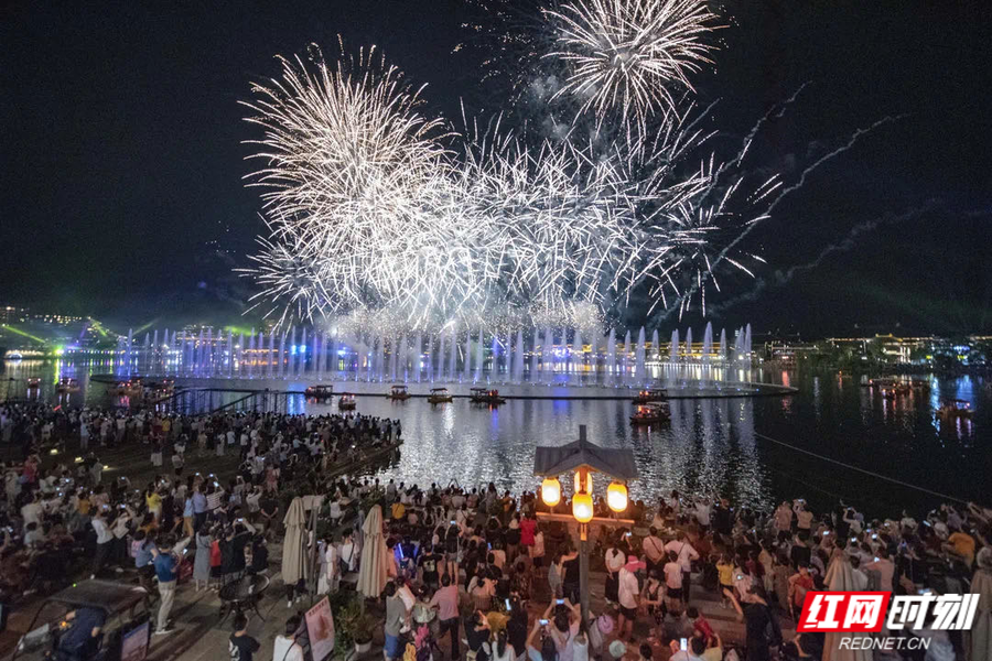 芙蓉国评论丨火爆的黄金周涌动湖湘经济新气象