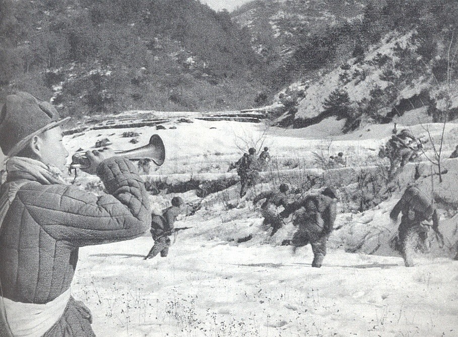 长津湖志愿军人海冲锋是自杀战术其实美军也会这样冲锋