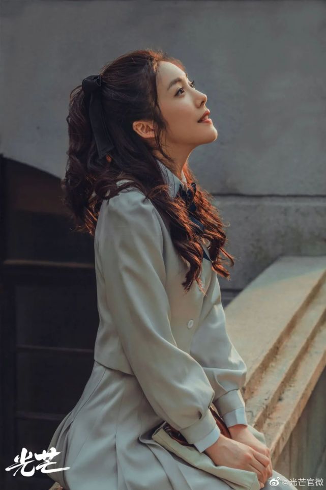 短发红唇的蔡文静,民国造型也太绝了!_腾讯新闻