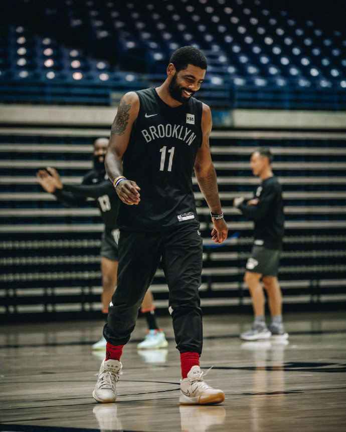 篮网为欧文缺席主场比赛做准备这场闹剧还要持续多久