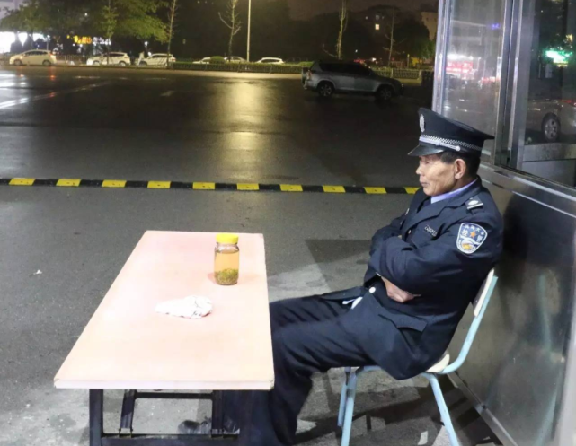 吃一次等于8斤猪油,55岁保安患脑梗,医生:1"物"怎能天天吃