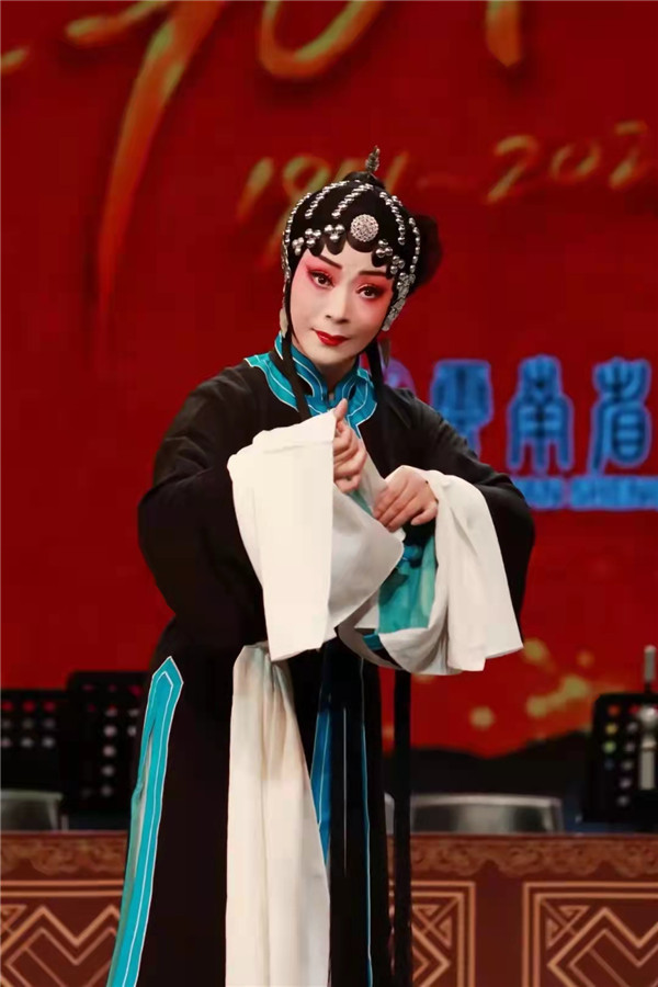 普及滇剧知识 传承戏曲文化 《滇韵流芳》系列访谈节目开播