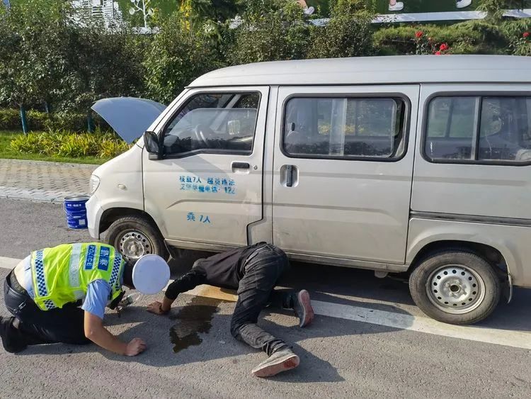 国庆小长假,阎良警察这样过!