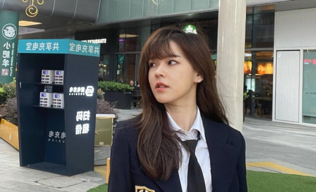 沫子自曝单身10年是因为眼光太高直播收入意外曝光后懂了