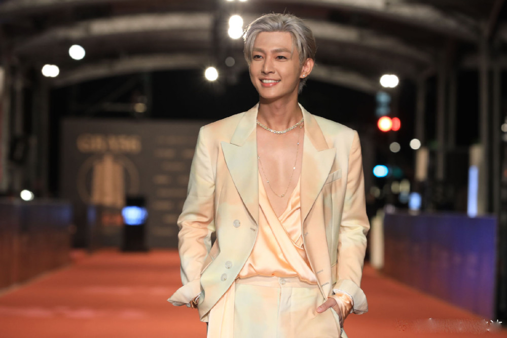 炎亚纶出道17年首获金钟奖,他的一番获奖感言又让台媒高潮了!