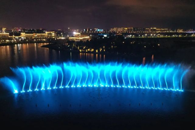 爆满龙港月湖公园这几天超热闹