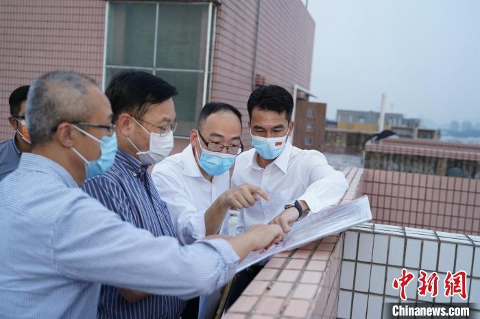 香港中联办副主任何靖调研新界北 强调支持整体规划_腾讯新闻
