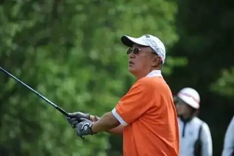 张小龙,李嘉诚……为什么成功人士放假都不忘打高尔夫_腾讯新闻