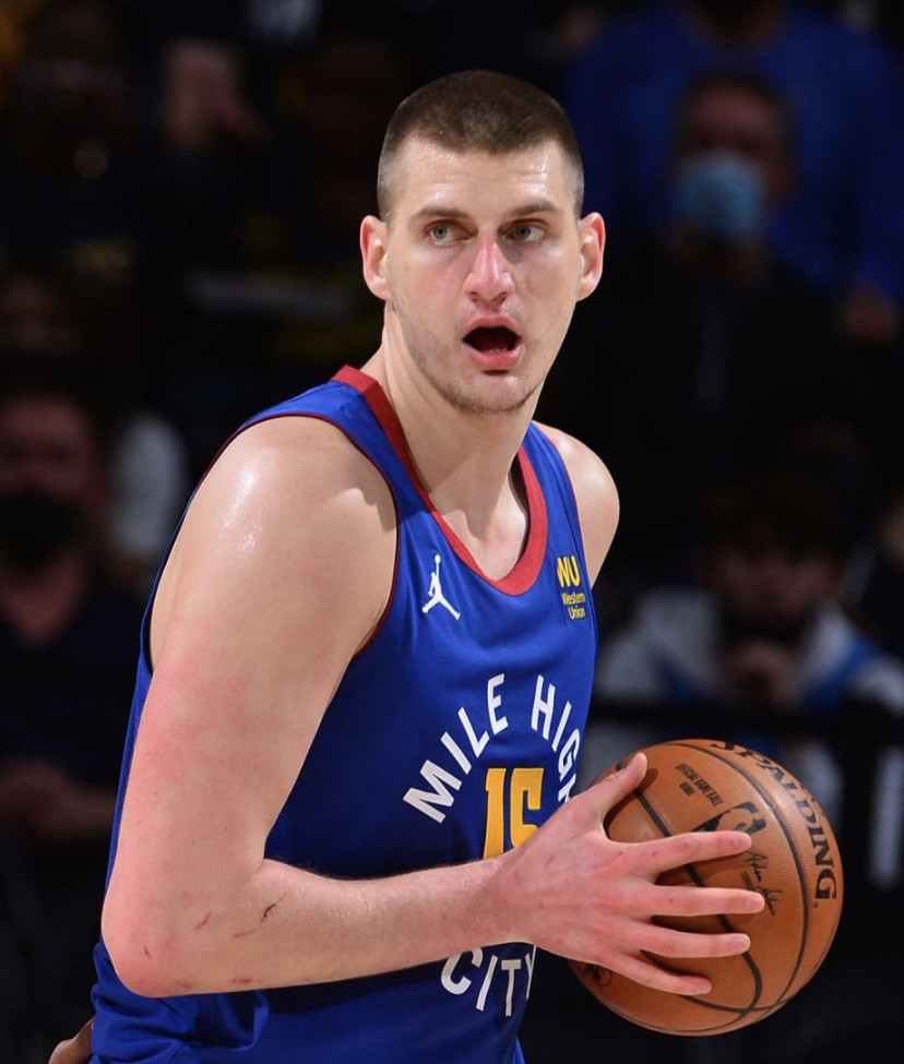 mvp缺席季前赛揭幕战约基奇至今未归队喜得千金太高兴