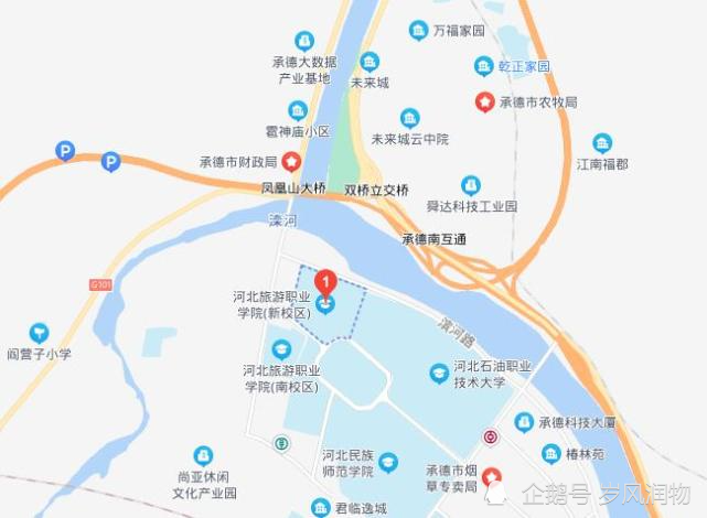 这所学校位于河北省的旅游大市承德市,坐落在承德市区南部滦河南岸的