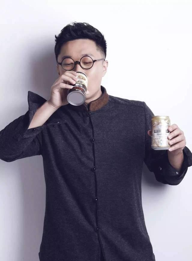 他当年写了这首歌给任贤齐,被拒绝只能自己唱,结果火了12年