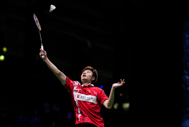 奥运冠军饮恨,石宇奇力克世界第一,中国3-1日本|苏迪曼杯|中国羽毛