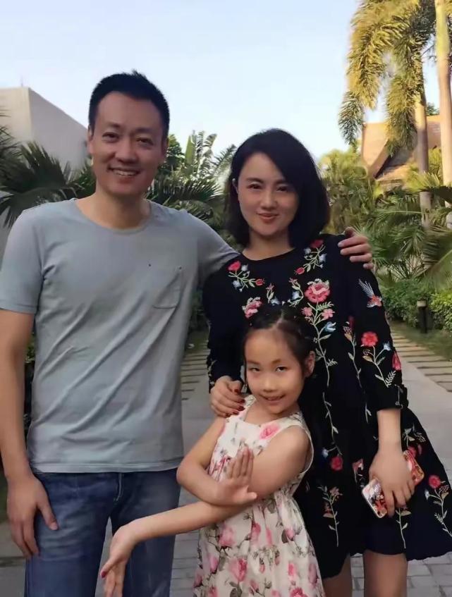 朱媛媛:出道26年,与辛柏青相爱28年生一女,46岁翻红,人生圆满