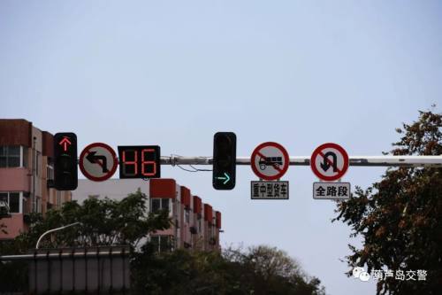 注意海滨路与龙绣街交叉路口全路段禁止掉头