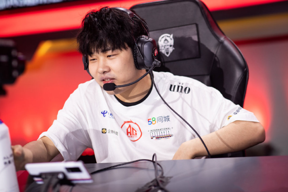 初晨各项数据在s组打野中垫底一诺力压花海ag该换野王了